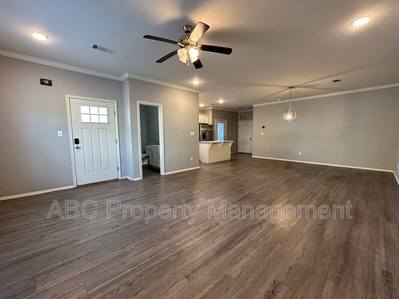 Apartment for rent at 4073 W Santa Maria Lane, Fayetteville, AR 72704