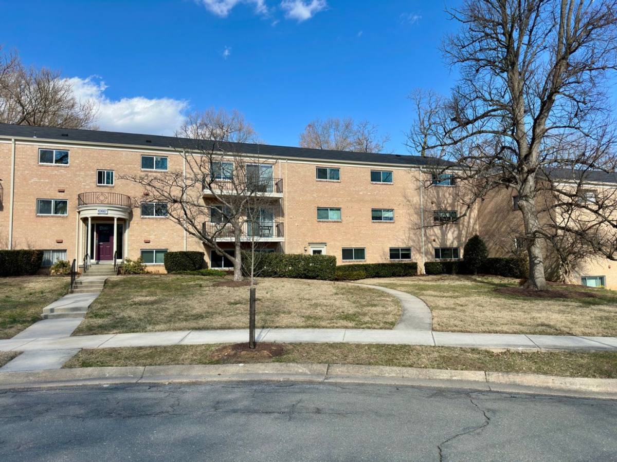 Condo for rent at 10667 Montrose Ave, Bethesda, MD 20814