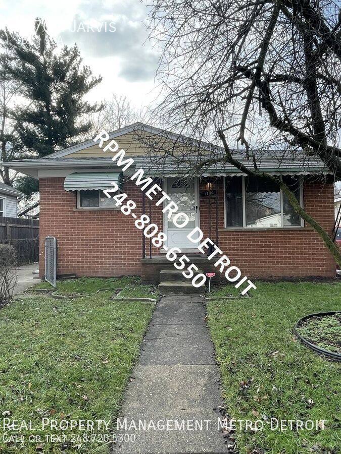 House for rent at 1770 E Jarvis, Hazel Park, MI 48030
