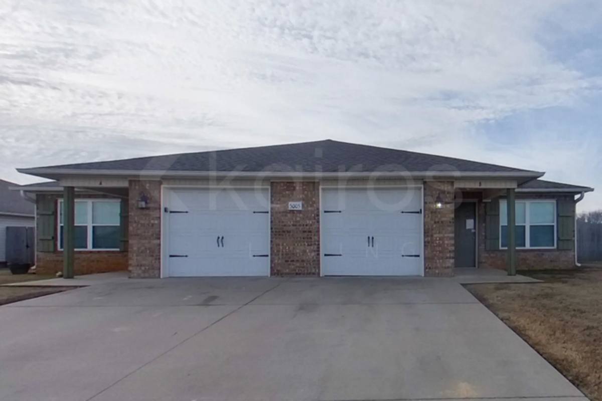 Townhouse for rent at 5005 Thomas St #B, Siloam Springs, AR 72761