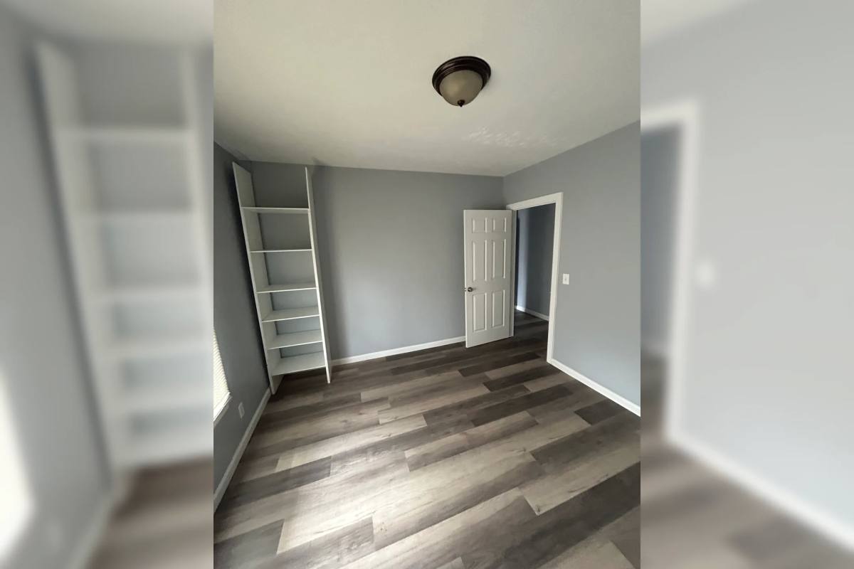Townhouse for rent at 231-233 S Clairmont Ave, Springfield, OH 45505