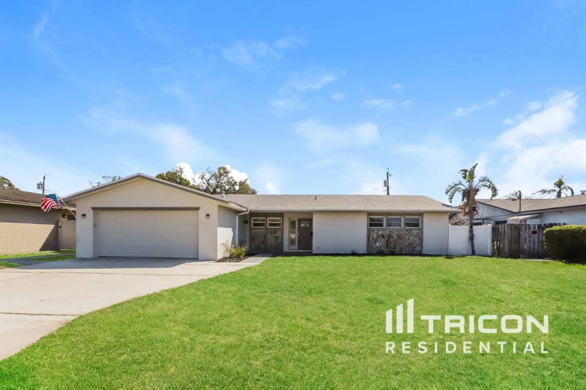 House for rent at 6680 13th Ave N St Petersburg Floor, Saint Petersburg, FL 33710