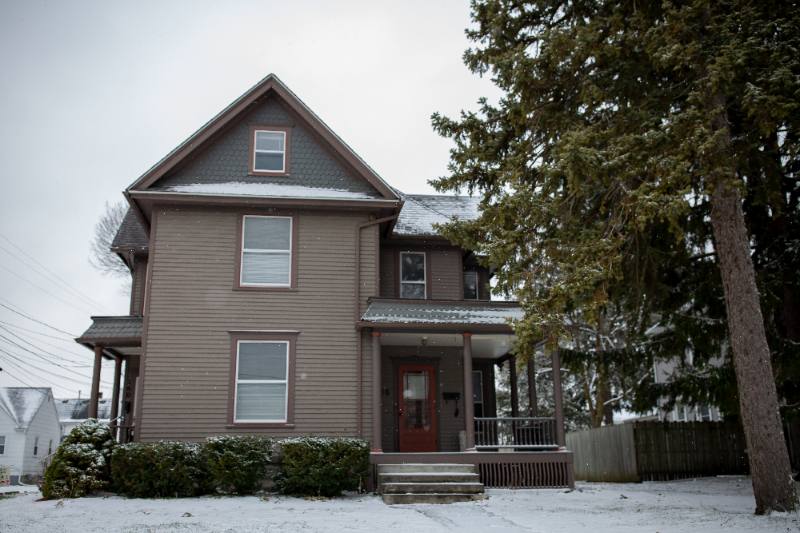 House for rent at 158 S Church St, Bowling Green, OH 43402