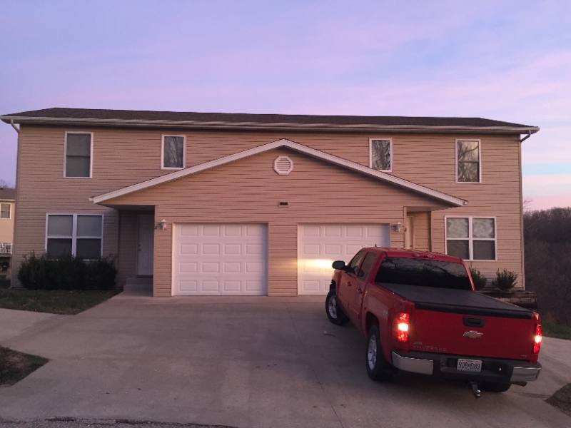 Townhouse for rent at 1259 Rock Ridge Rd #B, Osage Beach, MO 65065