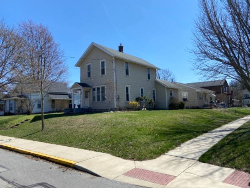 House for rent at 302 E Reed Ave, Bowling Green, OH 43402