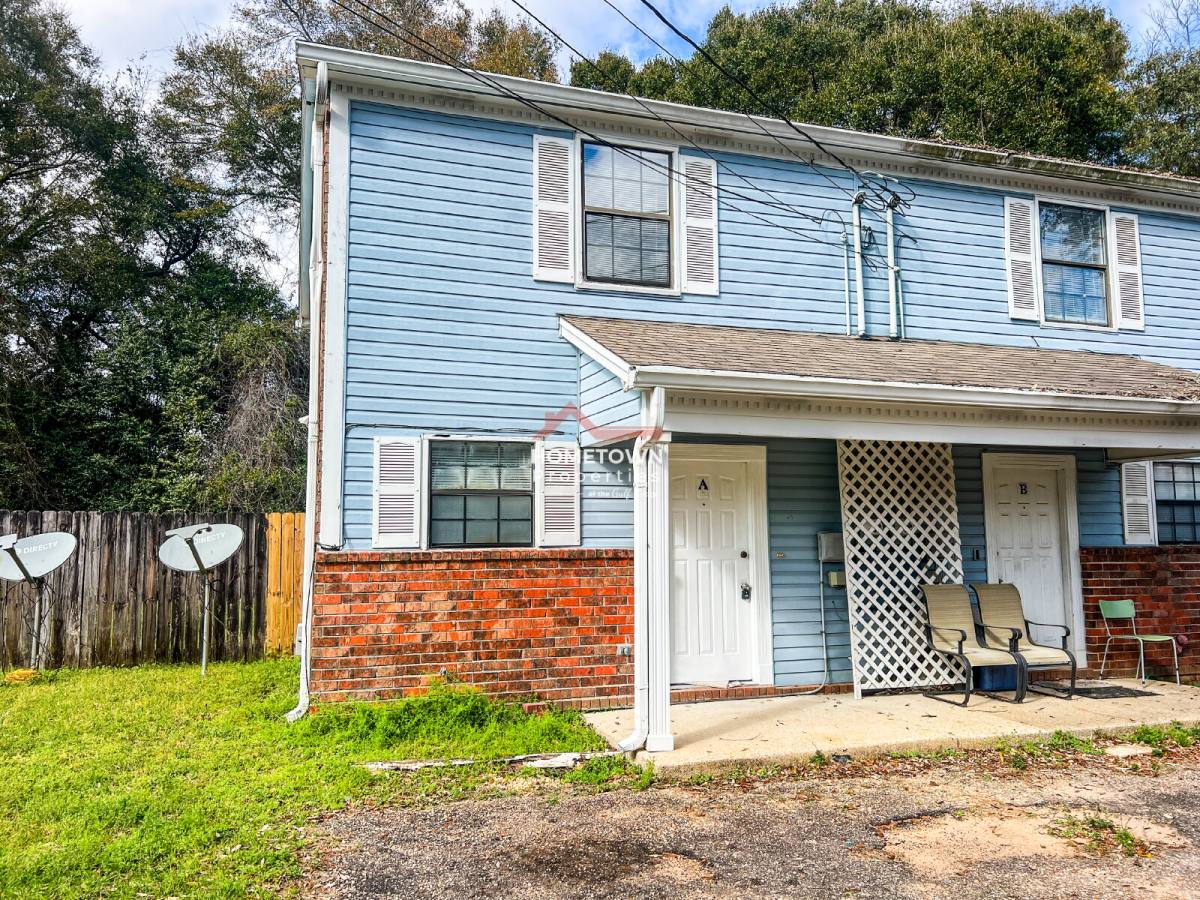 Townhouse for rent at 7706 Kipling St #A, Pensacola, FL 32514