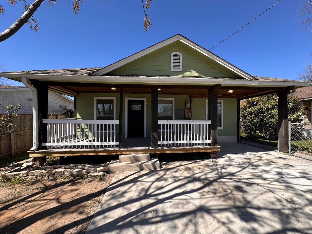 House for rent at 211 Adaes Ave, San Antonio, TX 78207