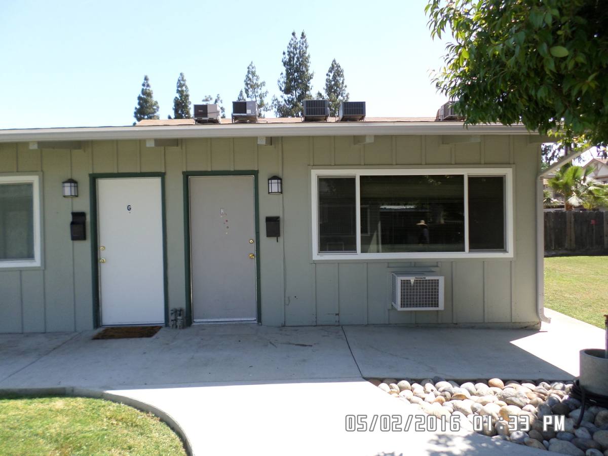 Apartment for rent at 717 S Santa Fe St, Visalia, CA 93292