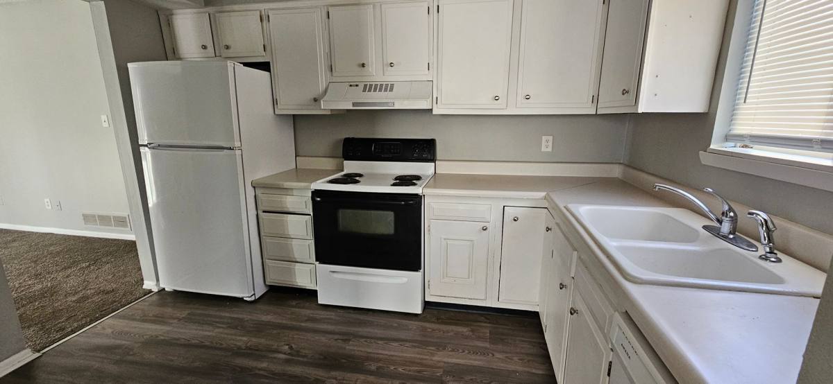 Condo for rent at 73-135 Manor Dr, Eldridge, IA 52748
