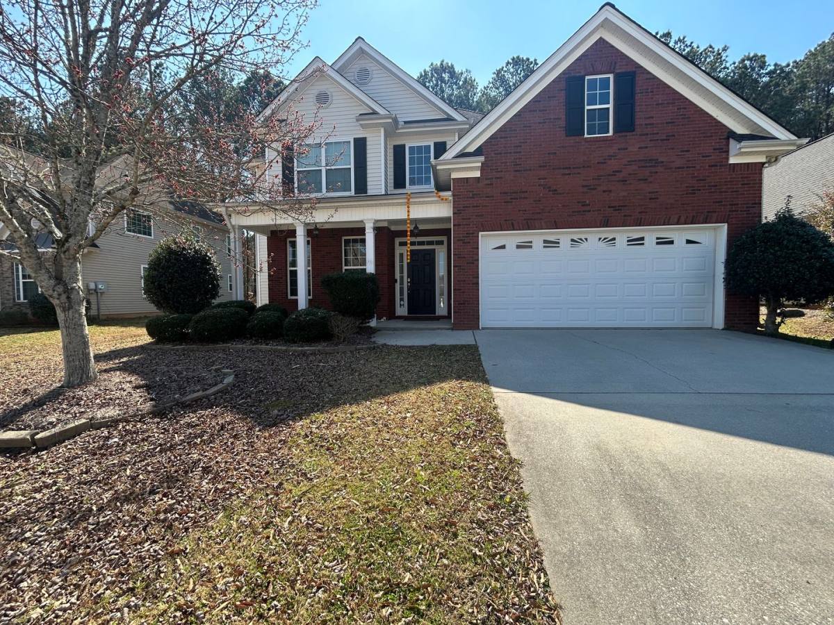 House for rent at 560 Millbrook Village Dr, Tyrone, GA 30290