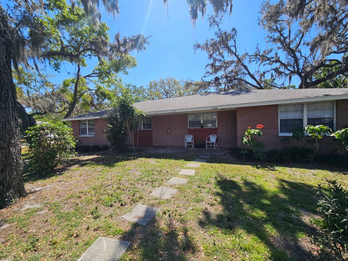 House for rent at 5306 Oakwood Court, Tampa, FL 33610