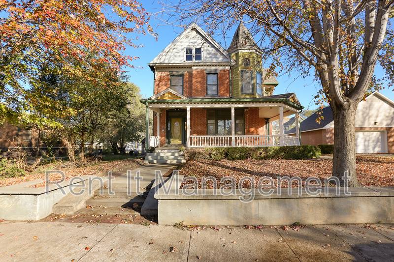 House for rent at 2210 Wirt St, Omaha, NE 68110