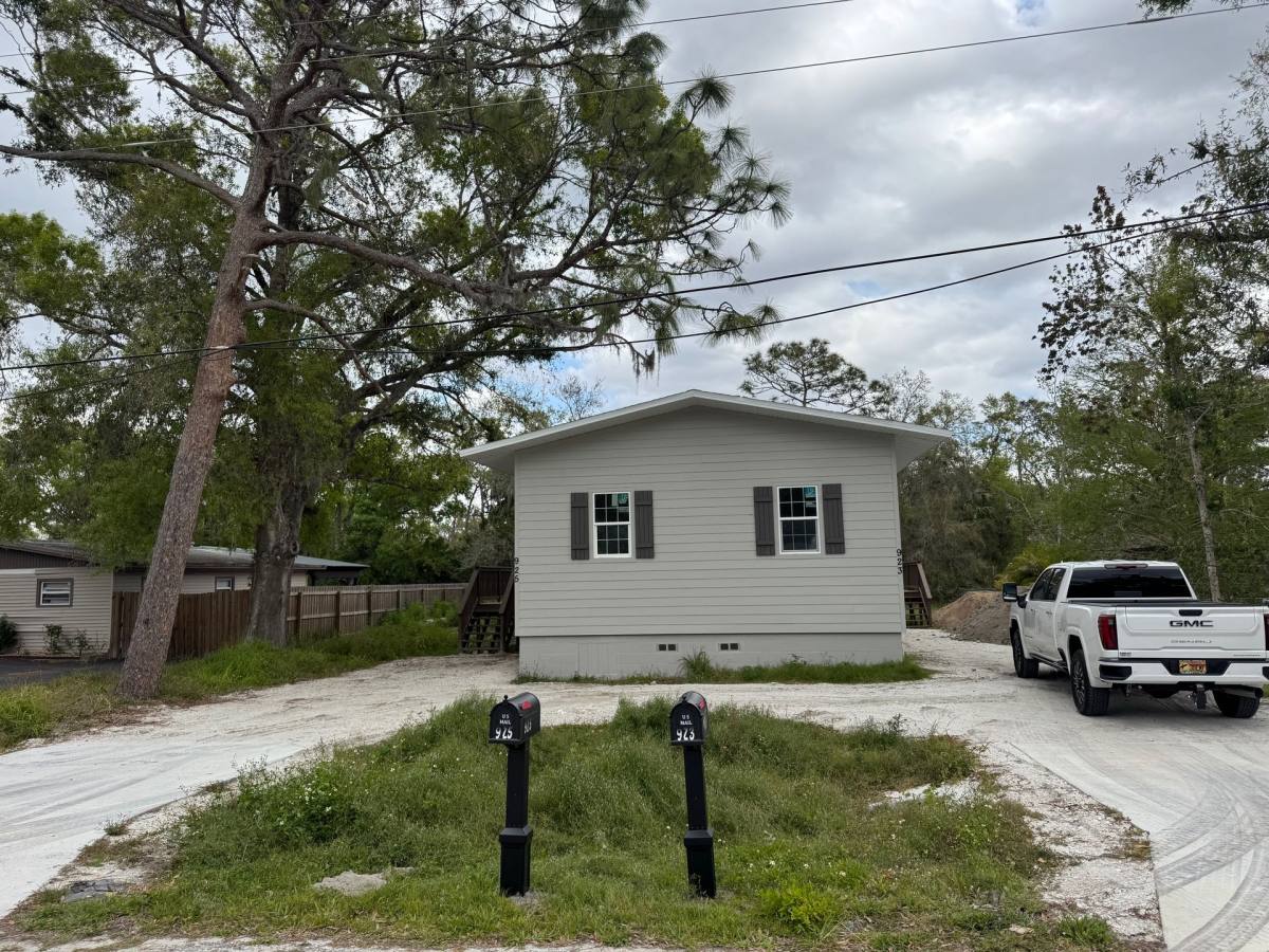 Apartment for rent at 923 Hagle Park Rd, Bradenton, FL 34212