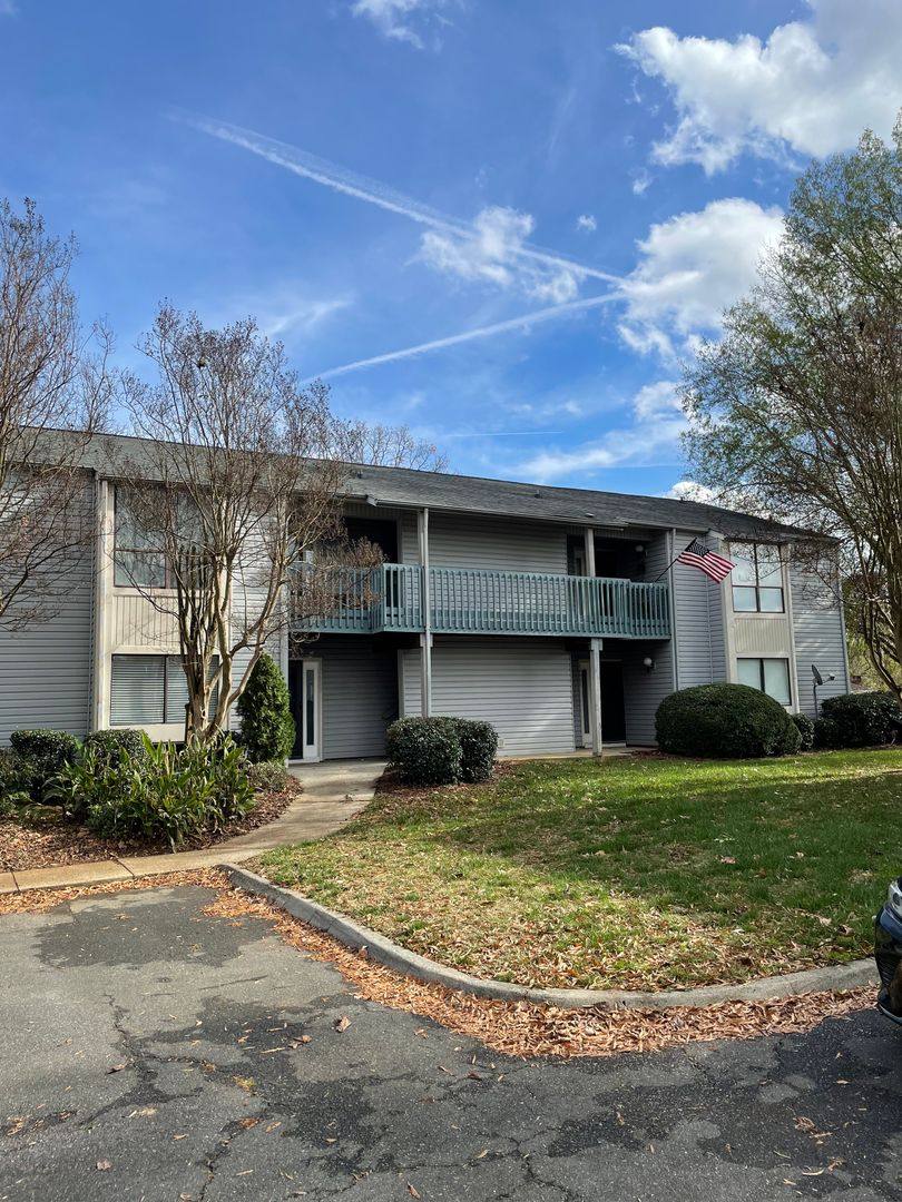 Condo for rent at 10921 Harrowfield Rd, Charlotte, NC 28226