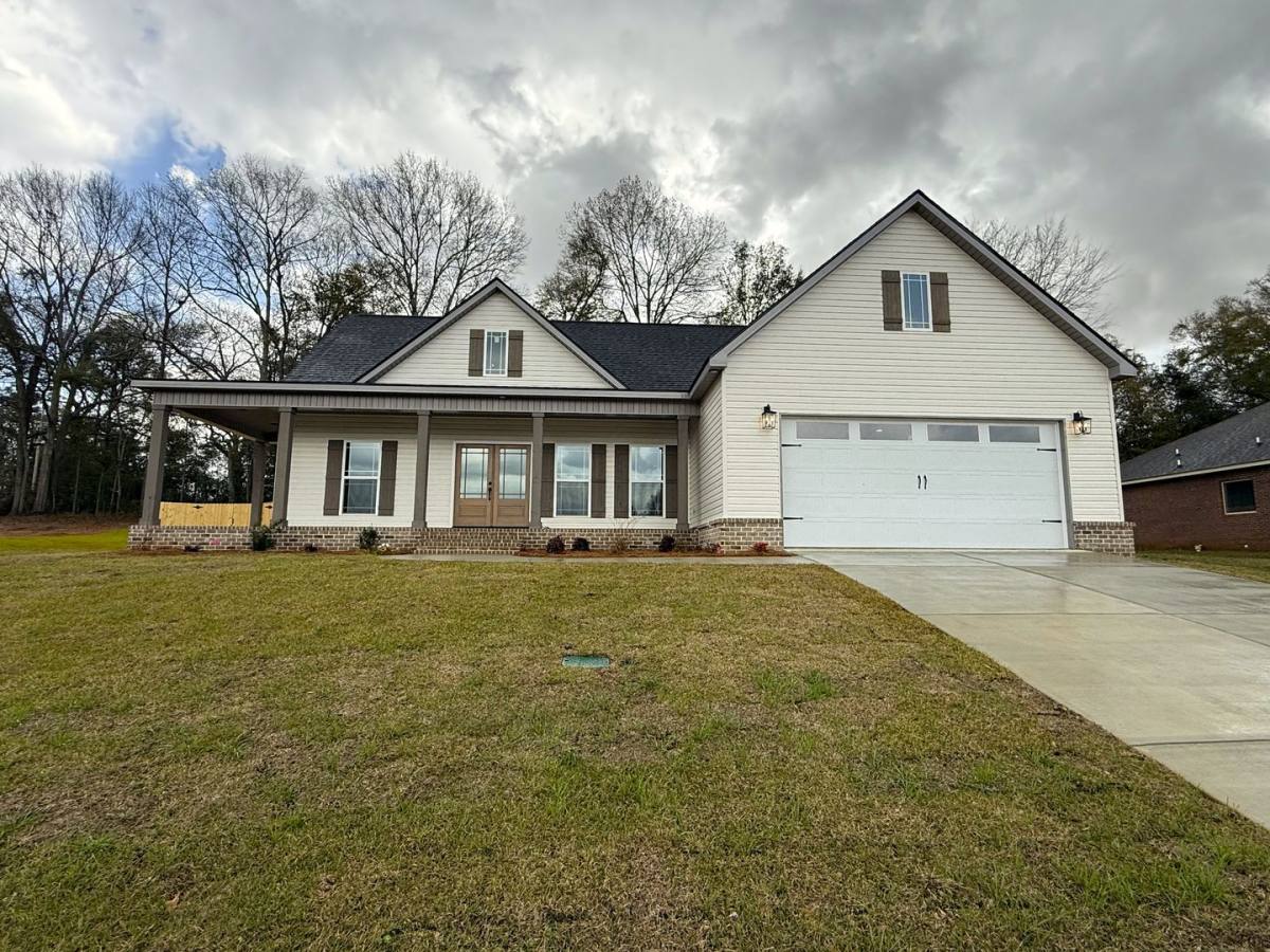 House for rent at 206 Clearview Dr, Enterprise, AL 36330