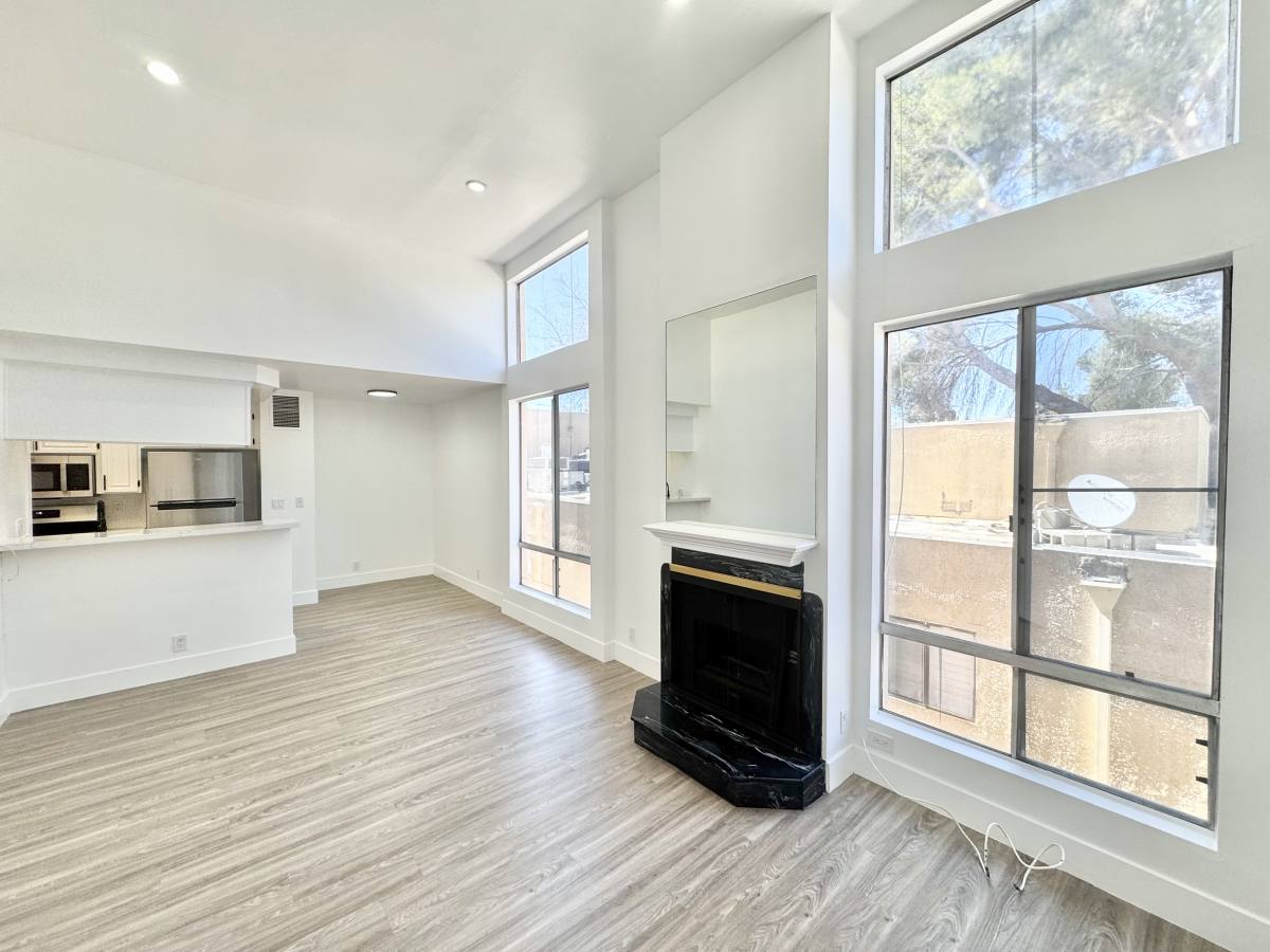 Apartment for rent at 15132 Magnolia Blvd #204A, Sherman Oaks, CA 91403
