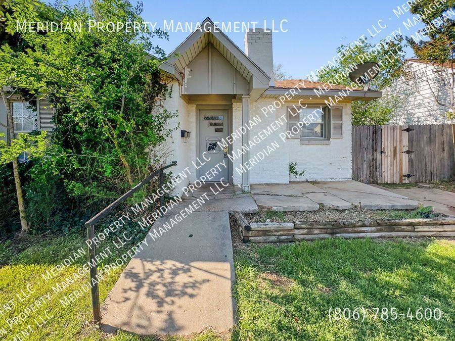 House for rent at 2005 28th St Front, Lubbock, TX 79411
