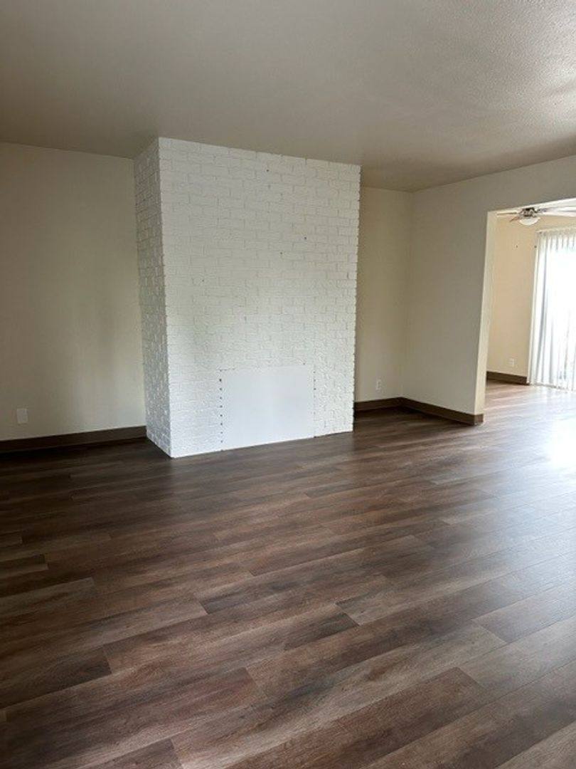 Apartment for rent at 1103 2nd St NW, Salem, OR 97304