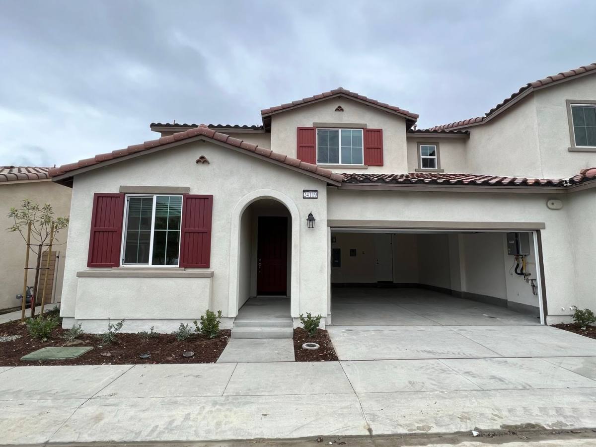 House for rent at 24119 Ashton Rd, Corona, CA 92883