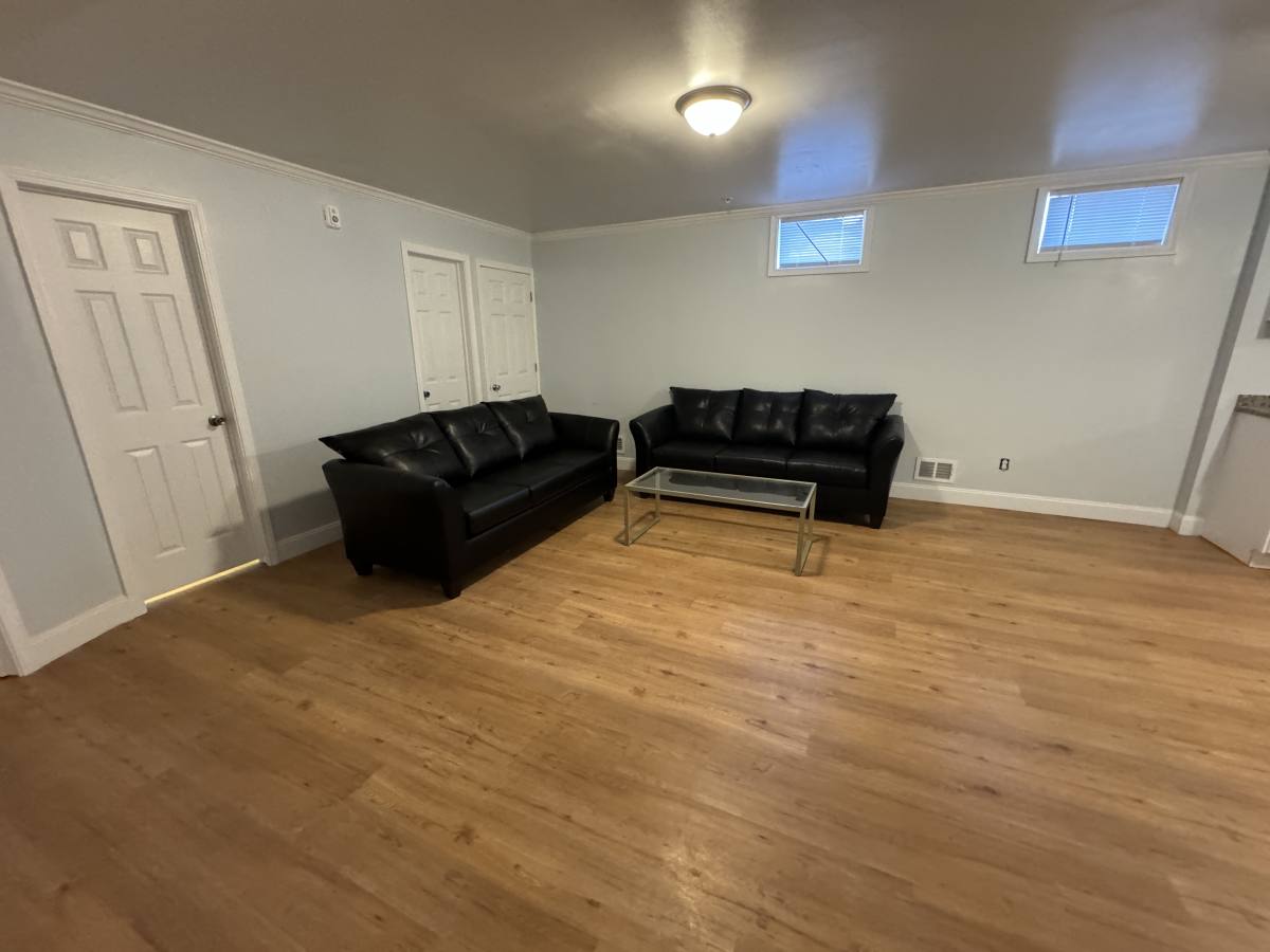 Apartment for rent at 322 N State St #100, Ann Arbor, MI 48104