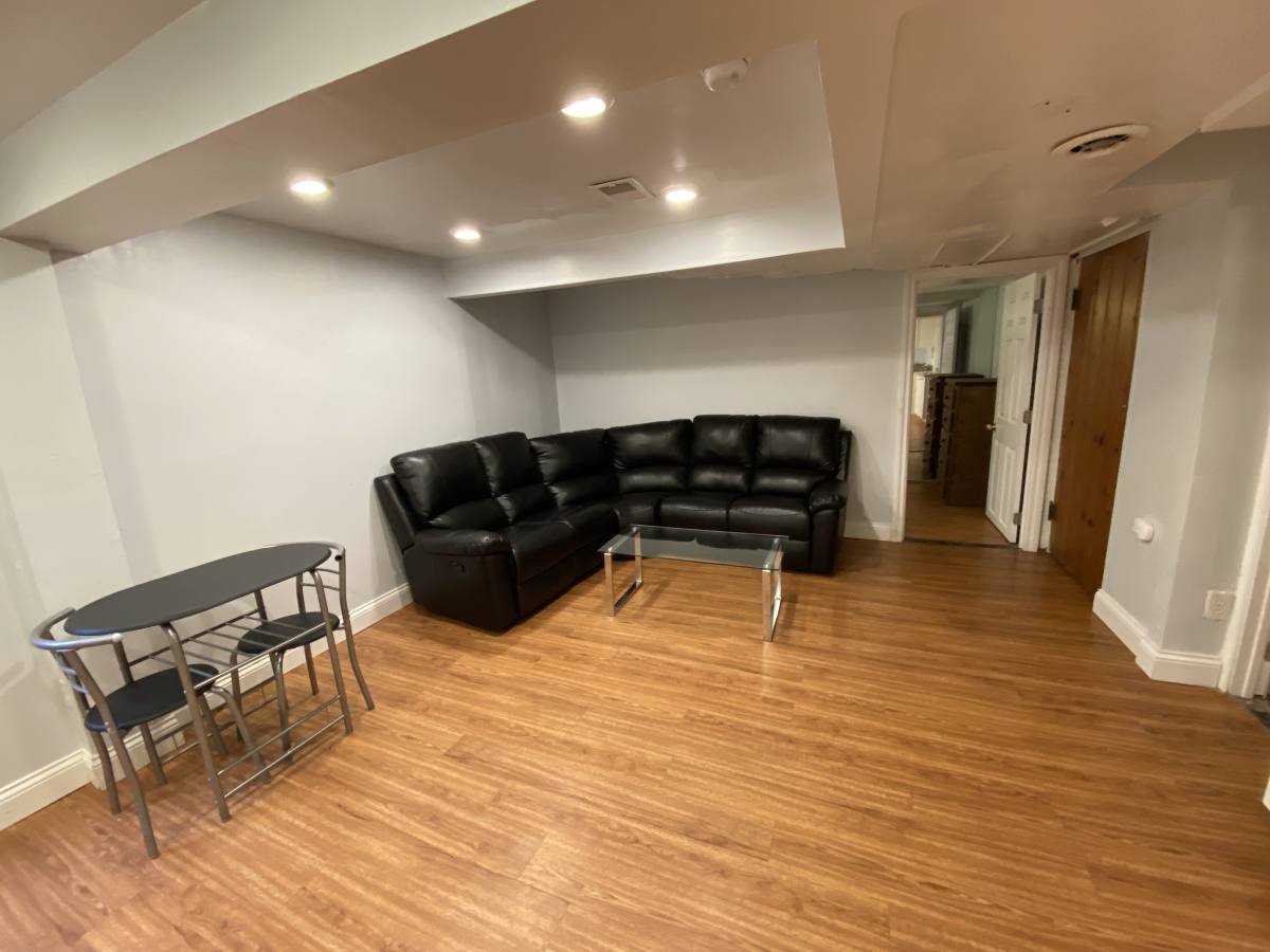 Apartment for rent at 915 Greenwood Ave B Mi #B, Ann Arbor, MI 48104