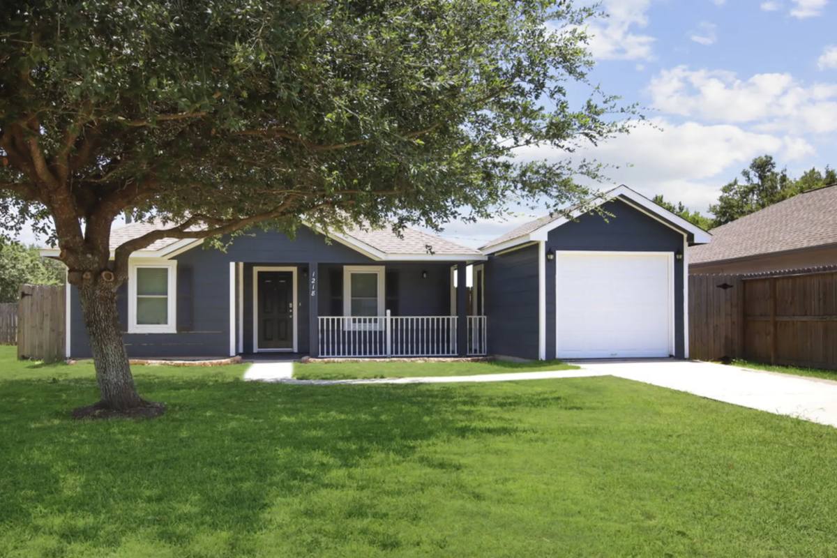 House for rent at 1218 Robert St, Baytown, TX 77521