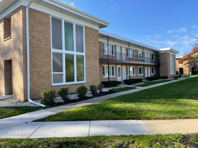 Apartment for rent at 191 S Villa Ave, Addison, IL 60101