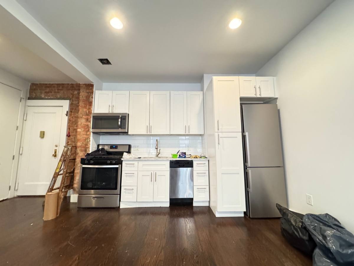 Apartment for rent at 410 Eastern Parkway #3F, Brooklyn, NY 11225