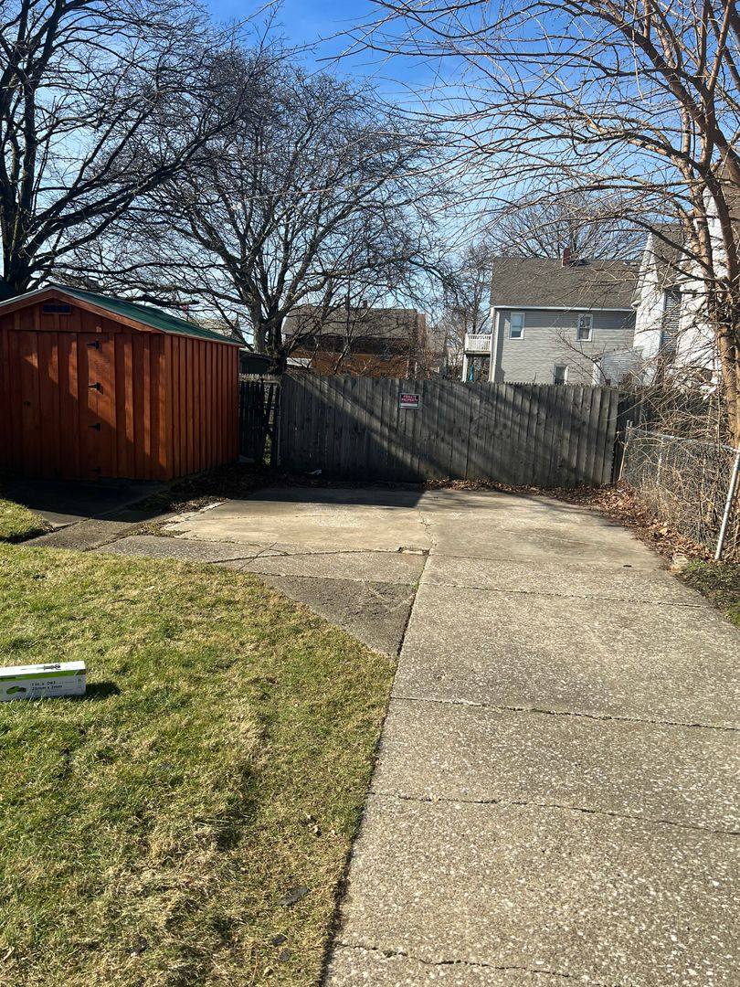 Apartment for rent at 810 Hess St, Erie, PA 16503