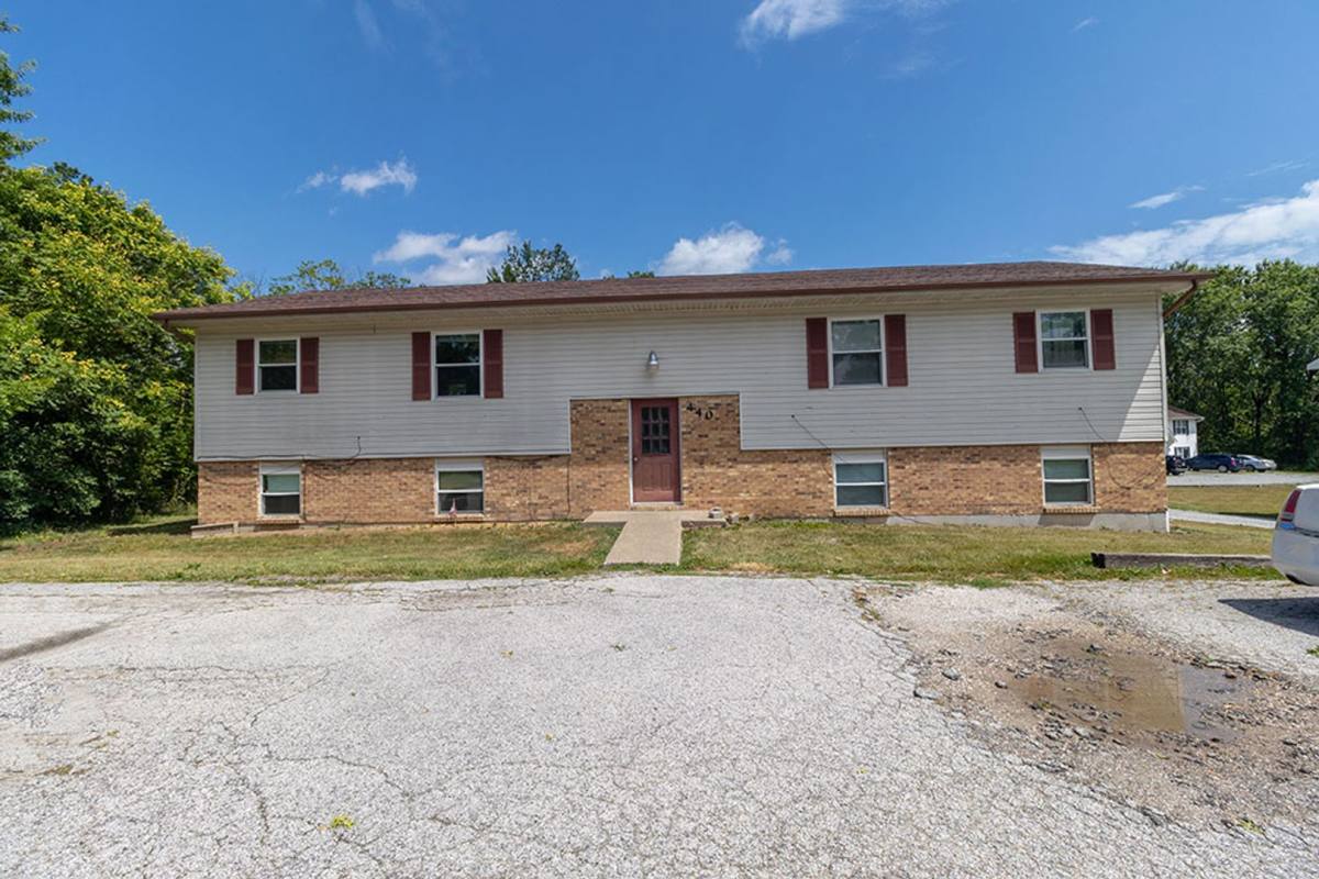 Apartment for rent at 440 N E Park Lane, Columbia, MO 65201