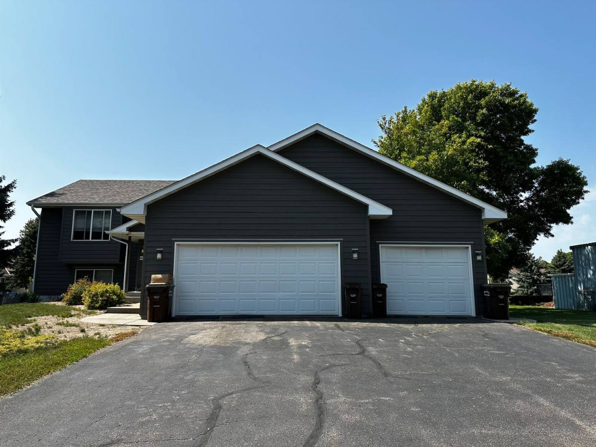 Apartment for rent at 807 1 2 1st Ave NW, Buffalo, MN 55313