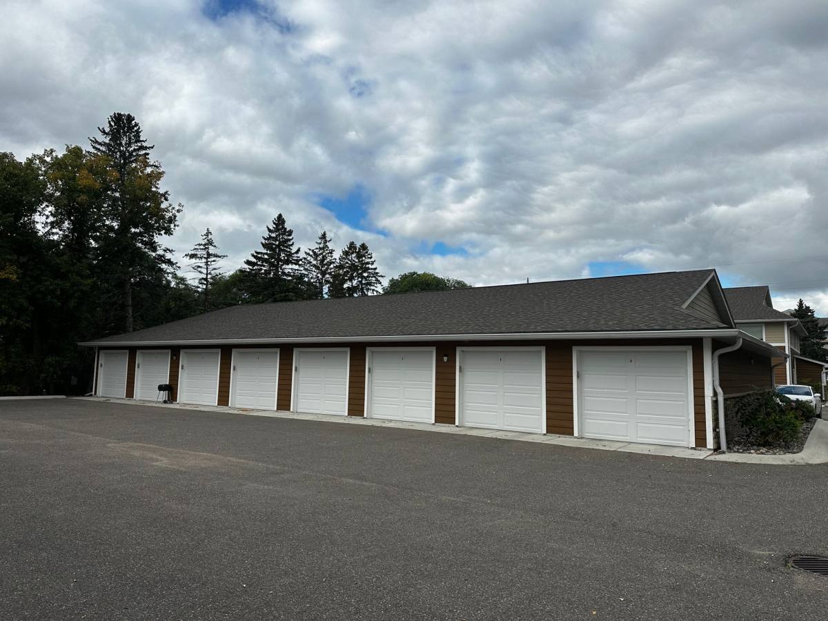 Apartment for rent at 916 6th Ave NE, Buffalo, MN 55313