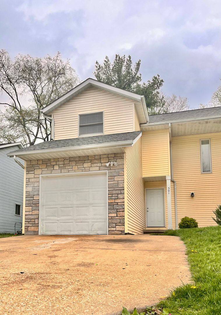 Apartment for rent at 501-503 S Village Court, Bloomington, IN 47403