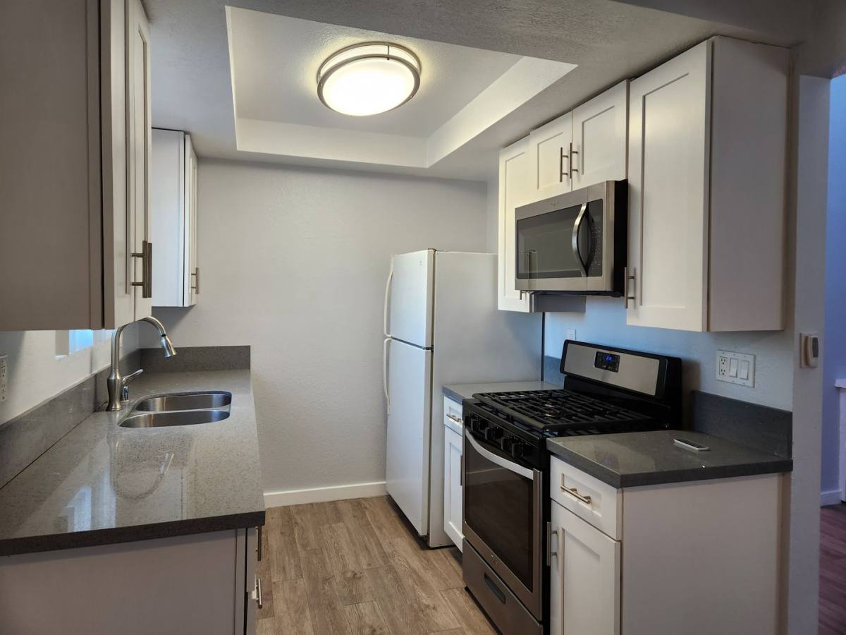 Apartment for rent at 7942 Stark Dr, Huntington Beach, CA 92647