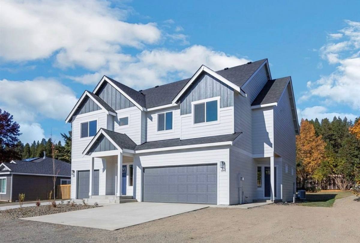 Townhouse for rent at 907 E Fourth St, Cle Elum, WA 98922