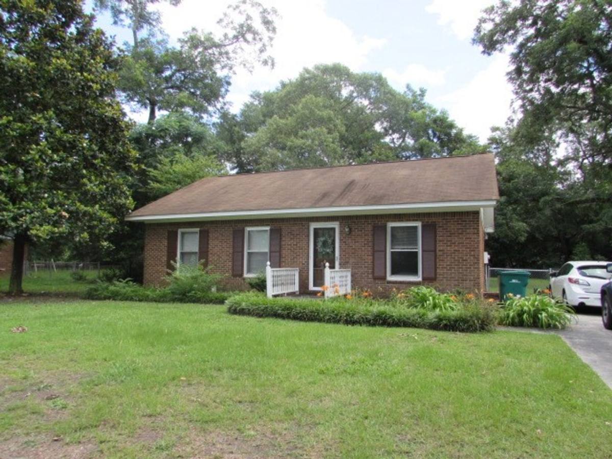 House for rent at 2099 Pinewood Rd, Sumter, SC 29154