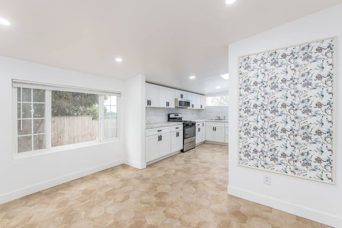 House for rent at 2740 Mason Way, Vista, CA 92084