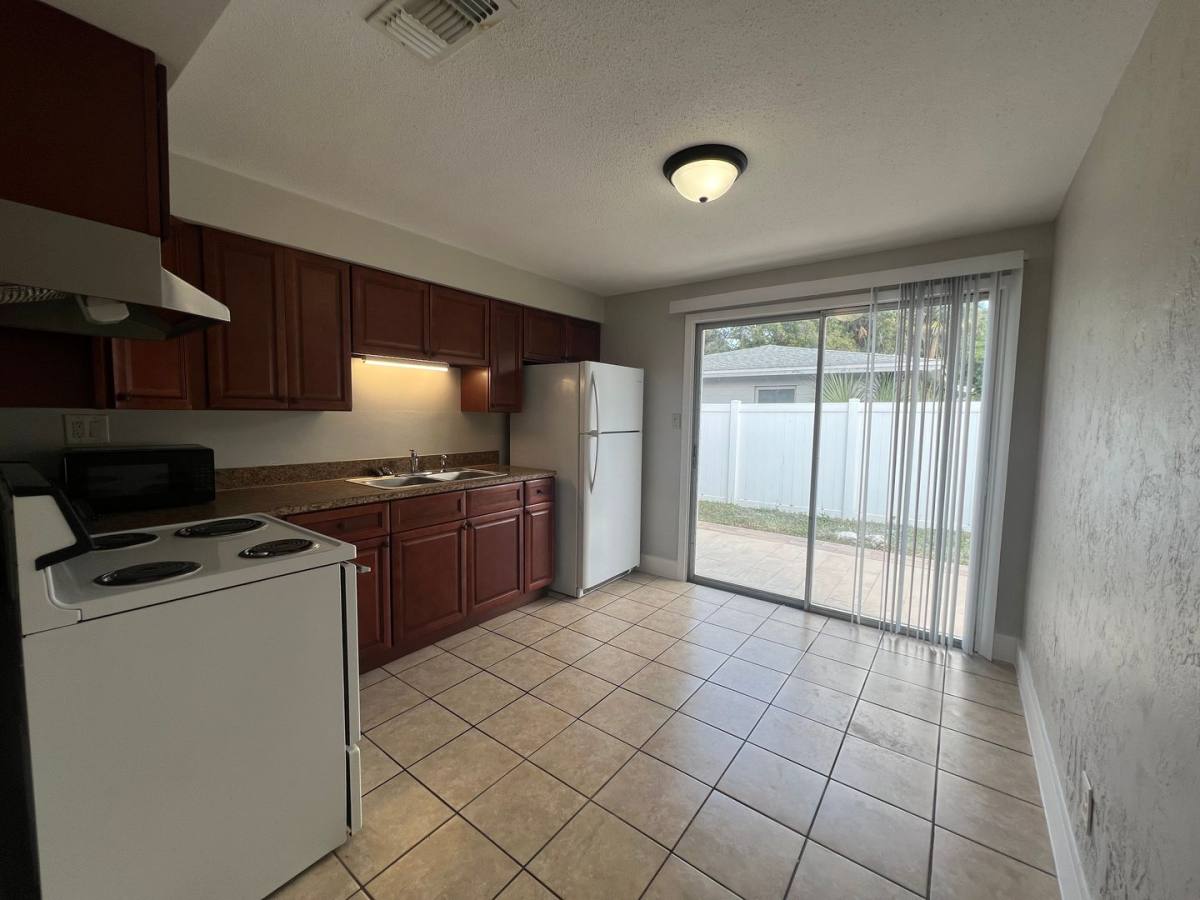 Apartment for rent at 305 Magnolia St, Port Orange, FL 32129