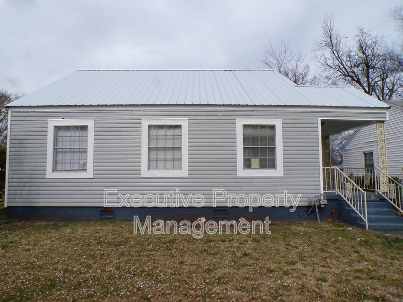 House for rent at 2520 Ave L, Birmingham, AL 35218