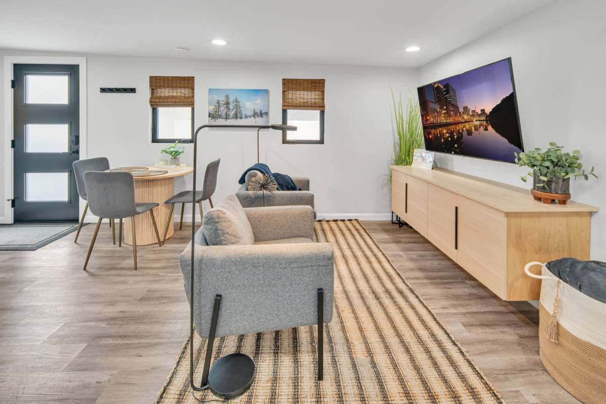 Apartment for rent at 437 Alameda Blv-Adu, Coronado, CA 92118