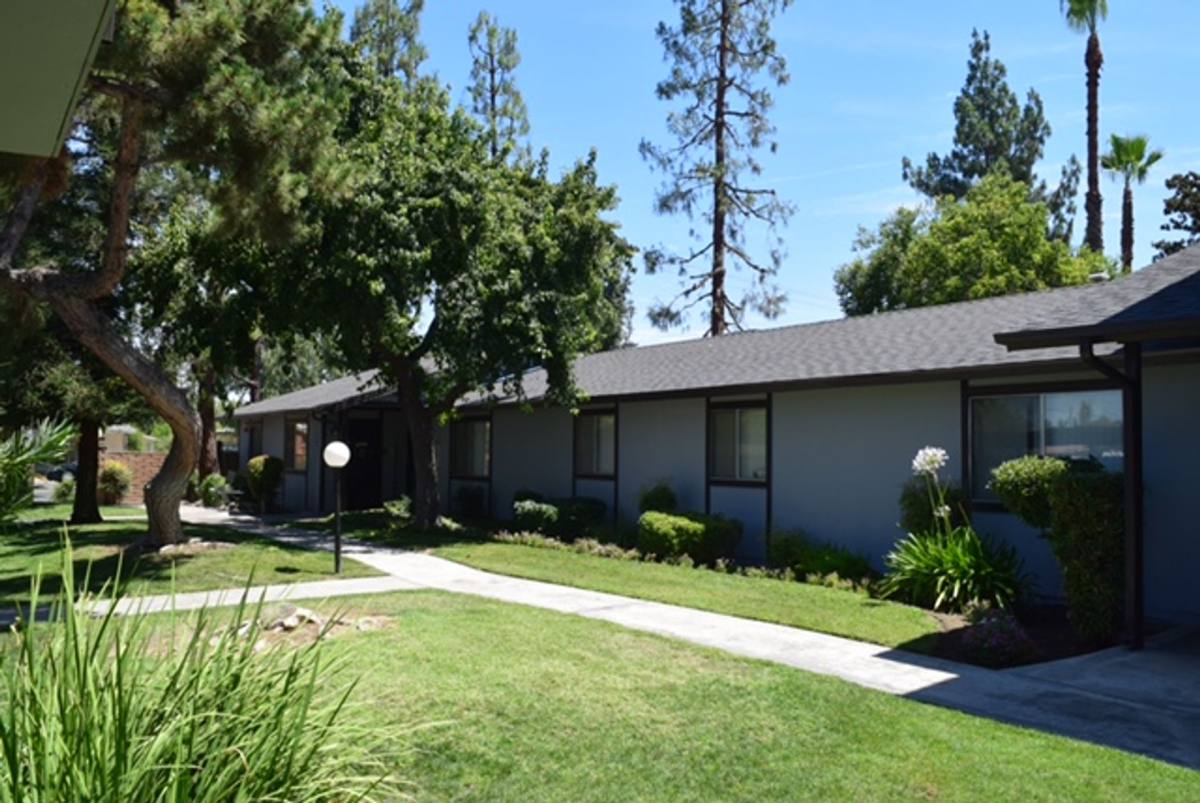 Apartment for rent at 3330 E Dakota Ave, Fresno, CA 93726