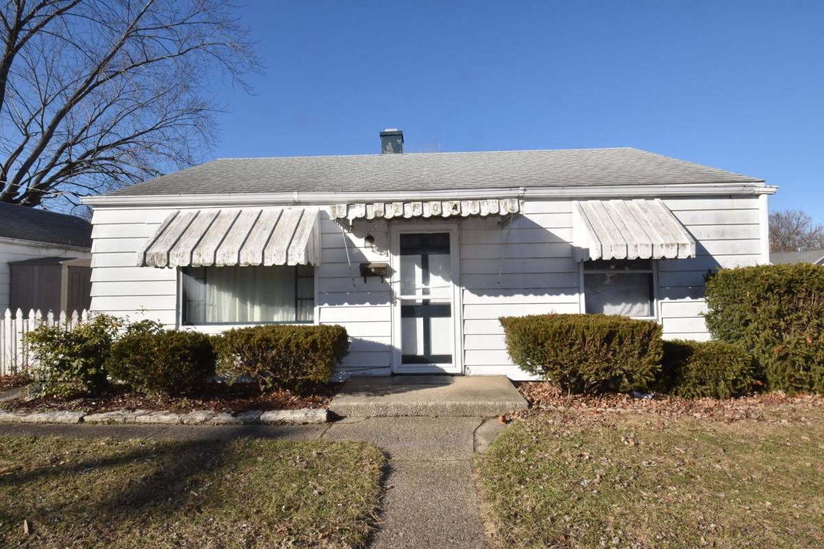 House for rent at 2804 Delaware St, Mishawaka, IN 46544
