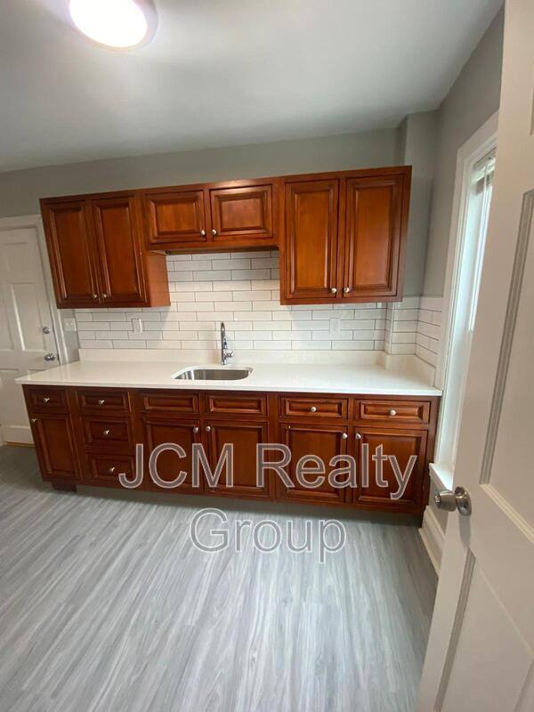 Apartment for rent at 20 Wall St #2-R 1st Floor, Foxboro, MA 02035