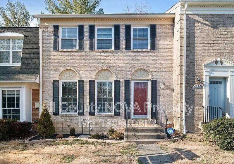 Townhouse for rent at 6636 Green Ash Dr, Springfield, VA 22152