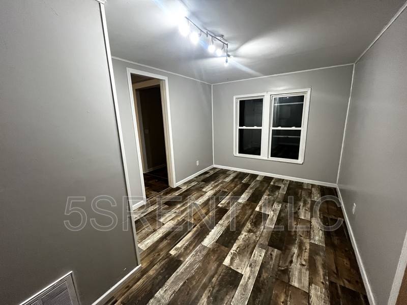 Apartment for rent at 534 1 2 Boone St, Piqua, OH 45356