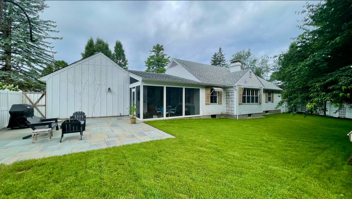 House for rent at 9 Green Dolphin Dr, South Burlington, VT 05403
