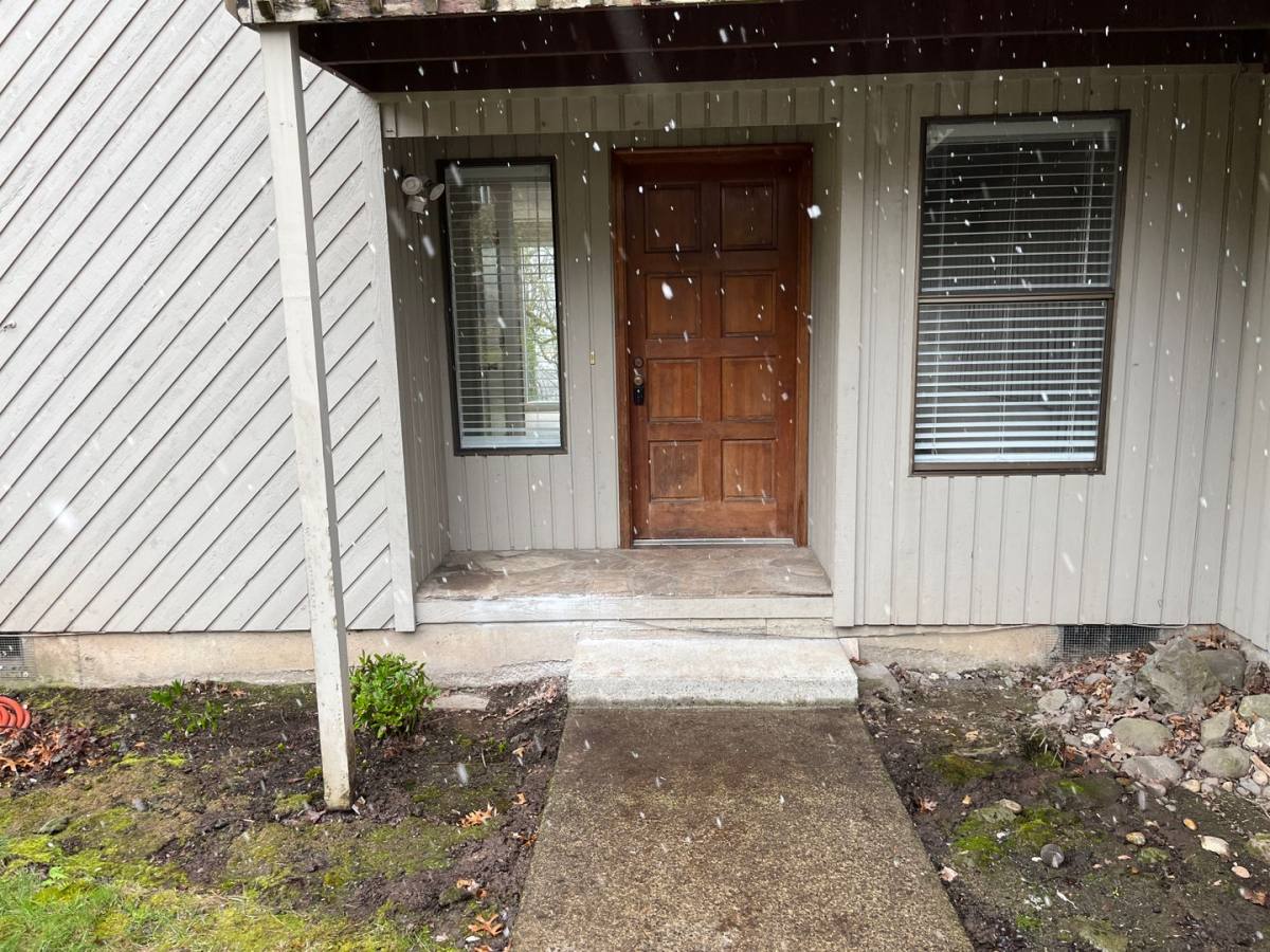 House for rent at 4387 Imperial Dr, West Linn, OR 97068
