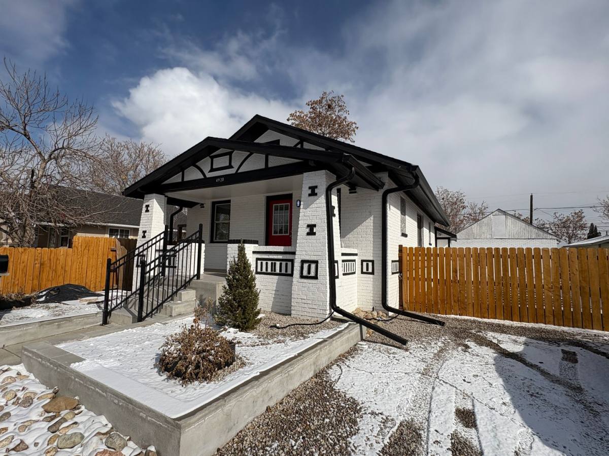 Townhouse for rent at 4920 Lincoln St, Denver, CO 80216