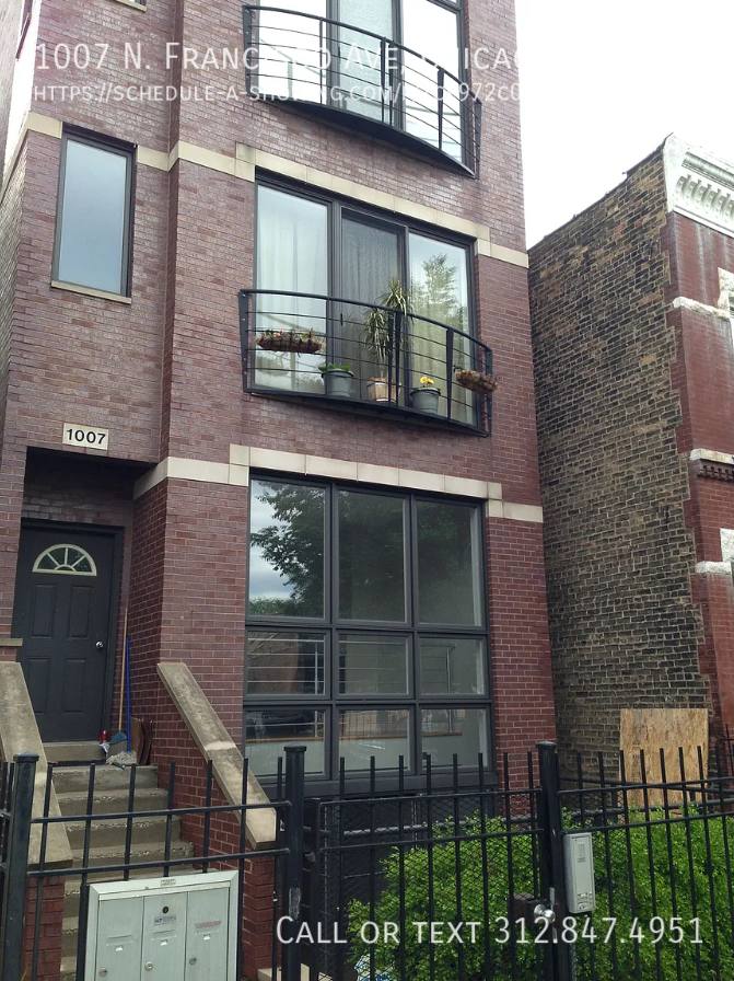 Apartment for rent at 1007 N Francisco Ave #1, Chicago, IL 60622