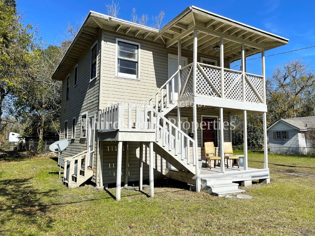 Apartment for rent at 1431 W 18th St, Jacksonville, FL 32209